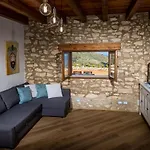 Stone Walls With Jacuzzi *