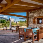Stone Walls With Jacuzzi *