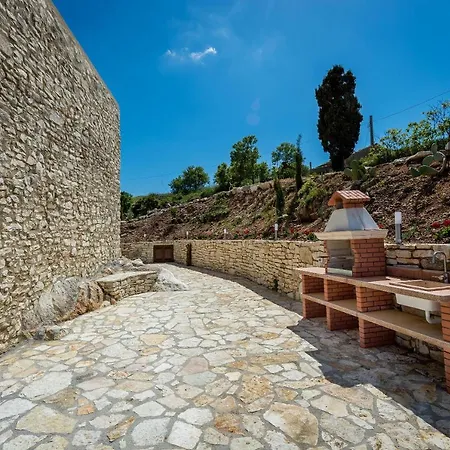 Stone Walls With Jacuzzi Castellammare del Golfo
