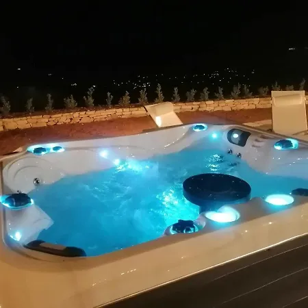 Stone Walls With Jacuzzi *