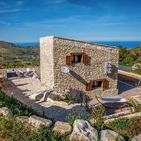 Stone Walls With Jacuzzi Willa