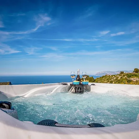 Villa Stone Walls With Jacuzzi