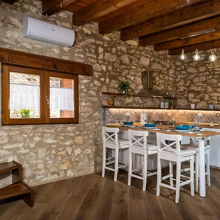 Stone Walls With Jacuzzi Castellammare del Golfo