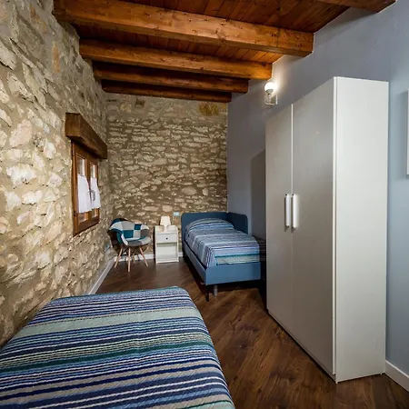 Stone Walls With Jacuzzi *